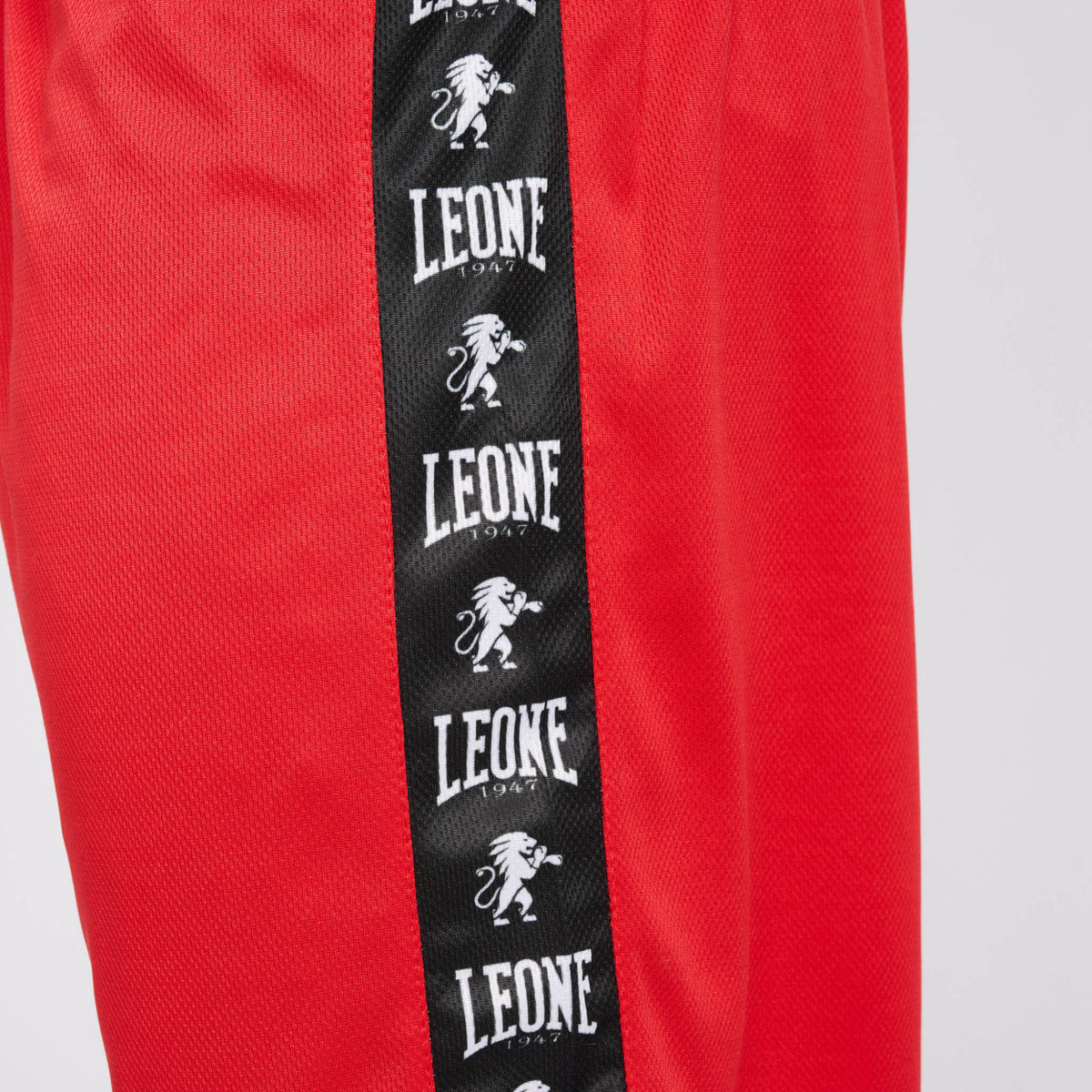 Short de boxe anglaise rouge LEONE Ambassador